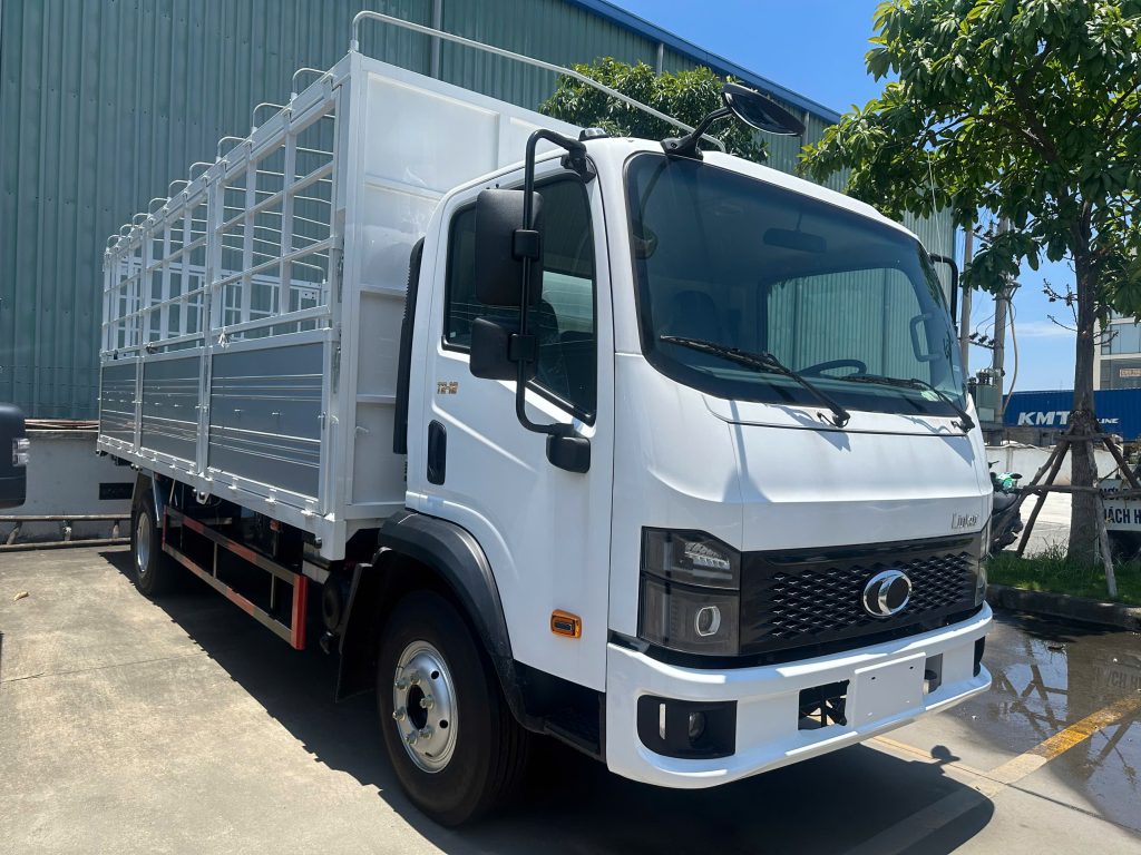 Bàn giao xe tải 7 tấn Linker T2120A45R160